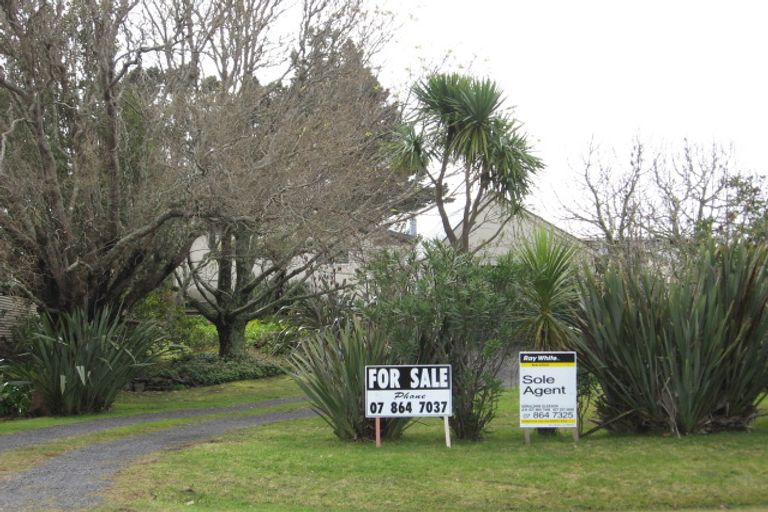 Photo of property in 164 Ocean Beach Road, Tairua, 3508