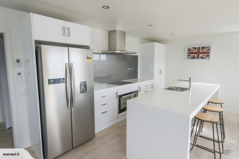 Photo of property in 11b Saint Peters Place, Queenstown, 9300