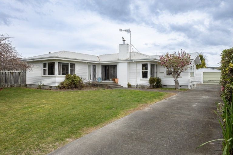 Photo of property in 18 Pembroke Street, Taradale, Napier, 4112
