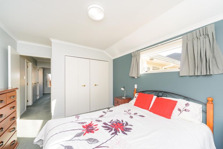 Photo of property in 9 Foxtail Fern, Kelvin Grove, Palmerston North, 4414
