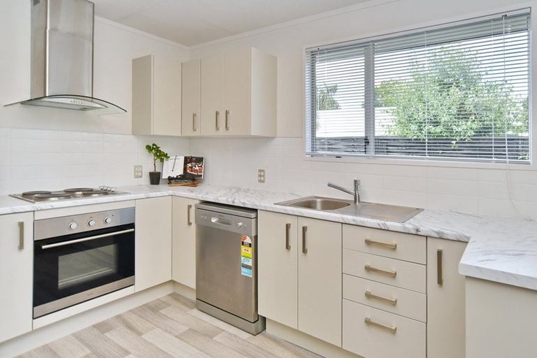 Photo of property in 1/24a Medina Crescent, Parklands, Christchurch, 8083