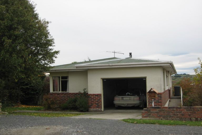 Photo of property in 13 Hospital Road, Balclutha, 9230