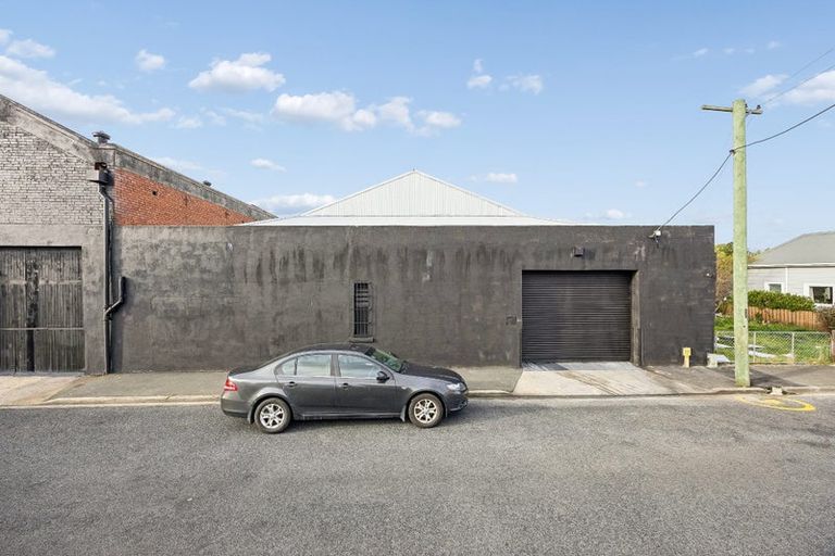 Photo of property in 43 Bathgate Street, South Dunedin, Dunedin, 9012