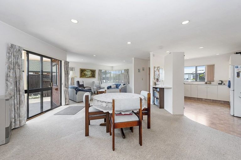 Photo of property in 52 Forth Crescent, Glenview, Hamilton, 3206