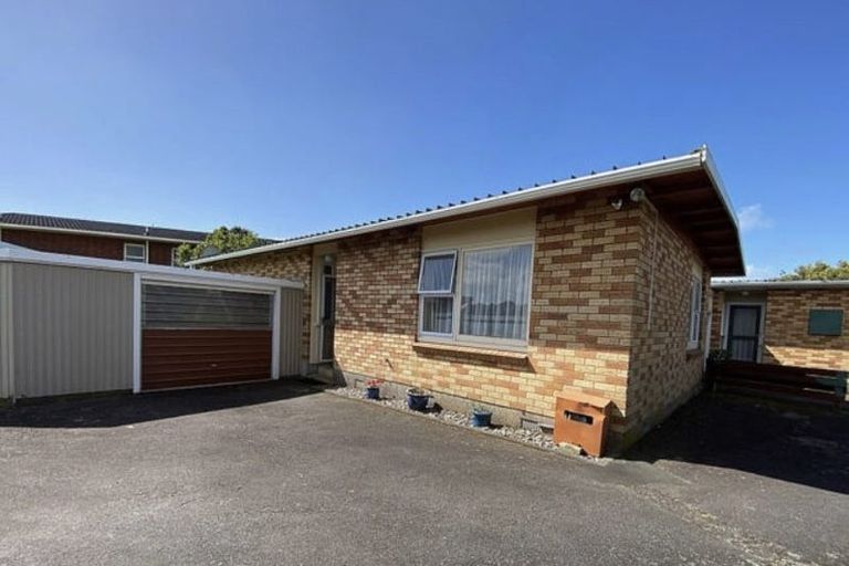 Photo of property in 16b Te Mete Terrace, Merrilands, New Plymouth, 4312