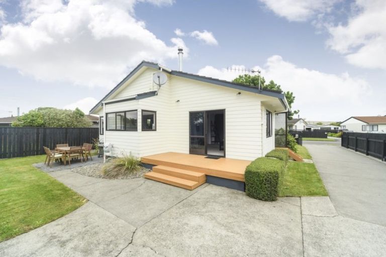 Photo of property in 75 Geraldine Crescent, Cloverlea, Palmerston North, 4412