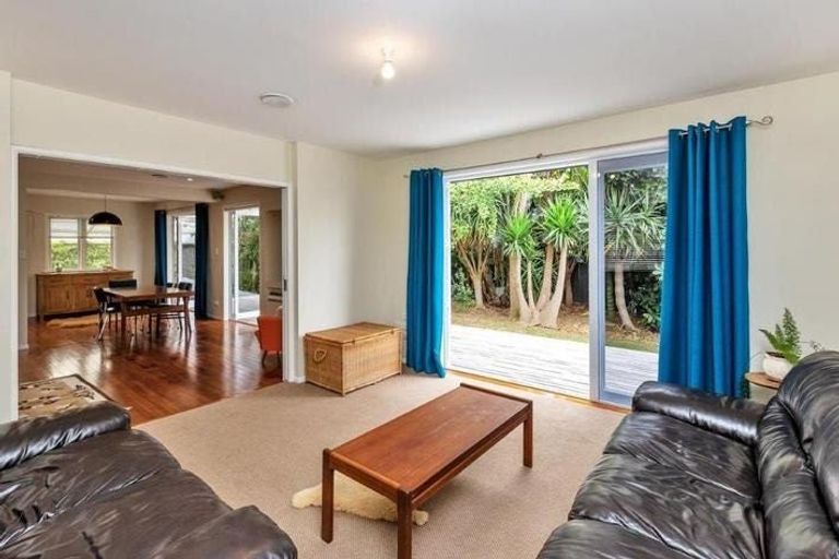 Photo of property in 308 One Tree Point Road, One Tree Point, 0118