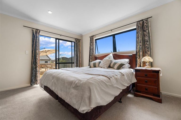 Photo of property in 32 Cranbrook Place, Rototuna North, Hamilton, 3210