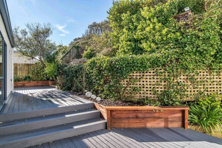 Photo of property in 5 Tombane Lane, Papakowhai, Porirua, 5024