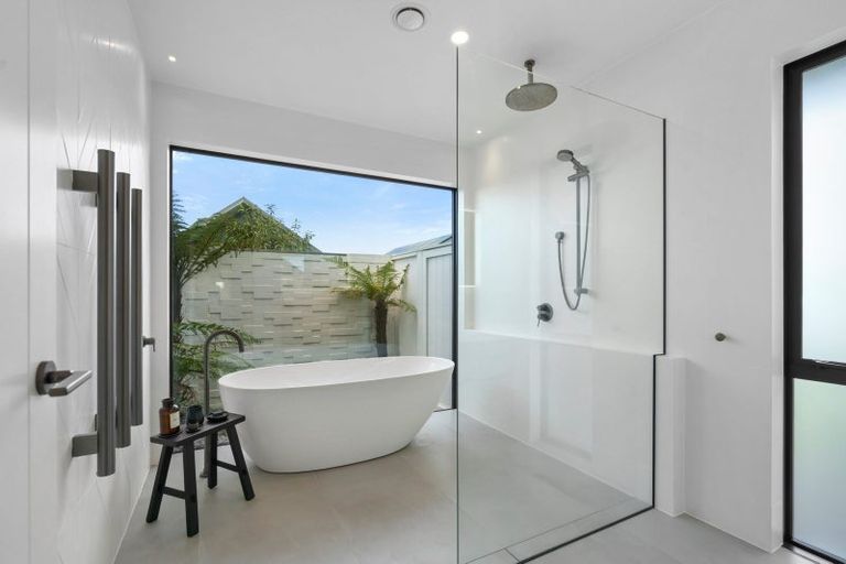 Photo of property in 83 Sunline Drive, Leamington, Cambridge, 3432