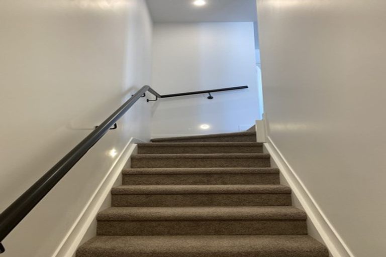 Photo of property in 16 Maika Lane, Birkenhead, Auckland, 0626