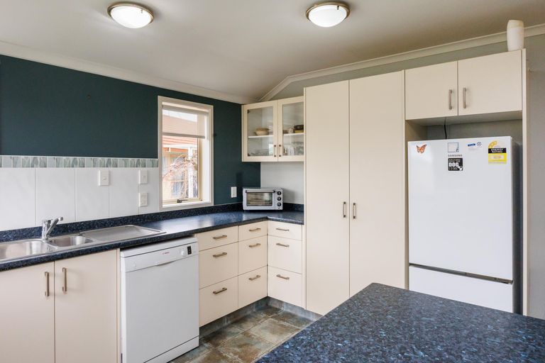 Photo of property in 9 Foxtail Fern, Kelvin Grove, Palmerston North, 4414