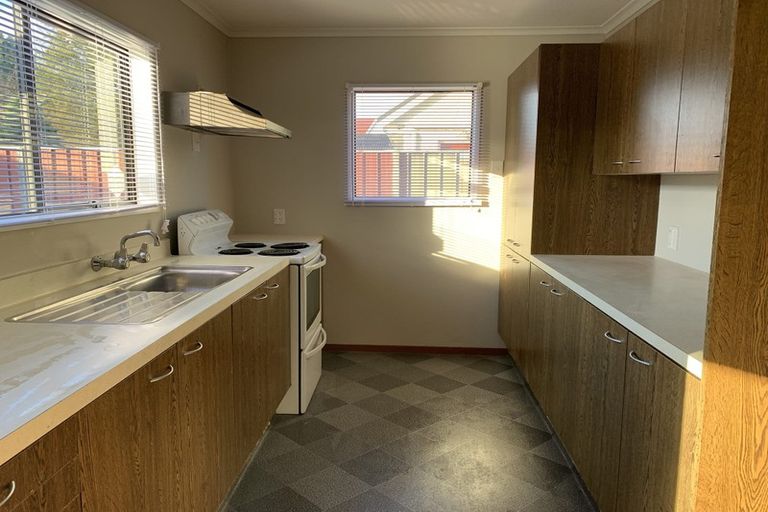 Photo of property in 52 Momorangi Crescent, Redwood, Christchurch, 8051