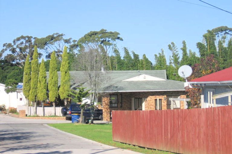 Photo of property in 72a Metcalfe Road, Ranui, Auckland, 0612