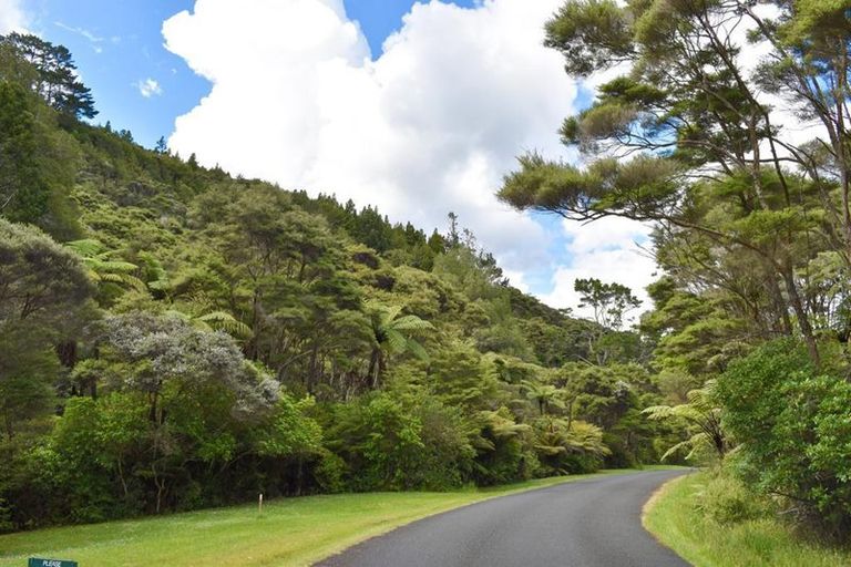 Photo of property in 89 Bethells Road, Waitakere, Auckland, 0782