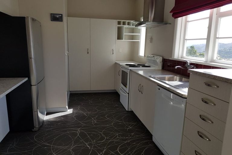 Photo of property in 6 Croydon Street, Karori, Wellington, 6012