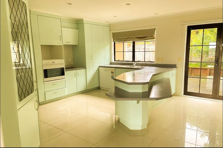 Photo of property in 1/24 Quebec Road, Milford, Auckland, 0620