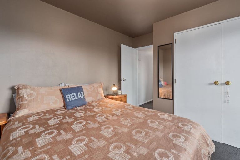 Photo of property in 77 Caribbean Drive, Unsworth Heights, Auckland, 0632