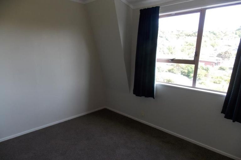 Photo of property in 1a Southern Cross Crescent, Island Bay, Wellington, 6023