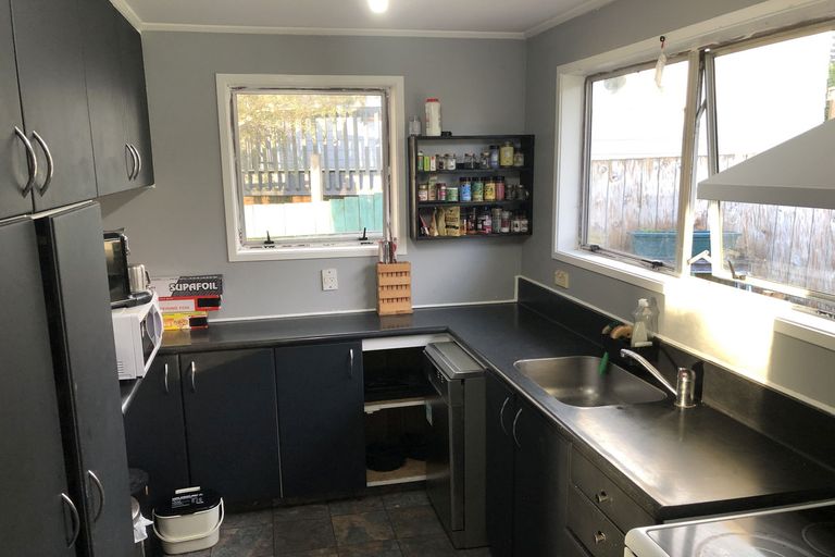 Photo of property in 10 Kellett Road, Ranui, Auckland, 0612