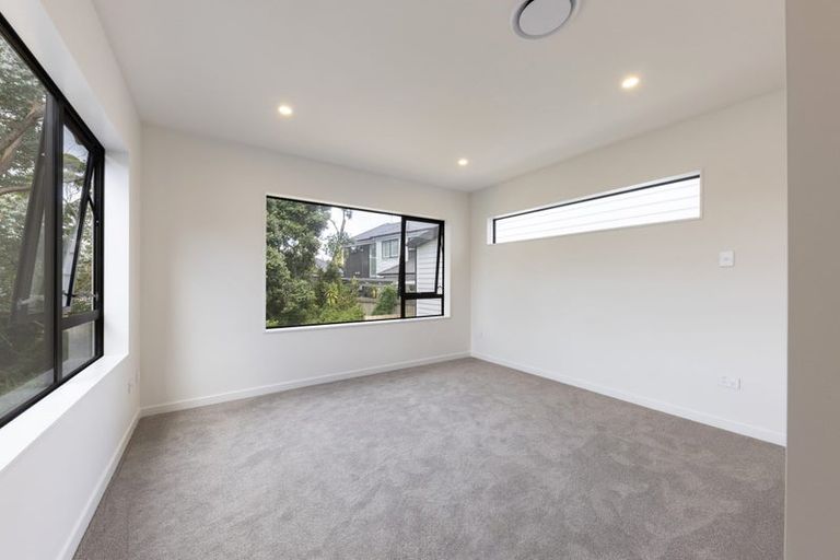 Photo of property in 4a Ramillies Place, Glenfield, Auckland, 0629