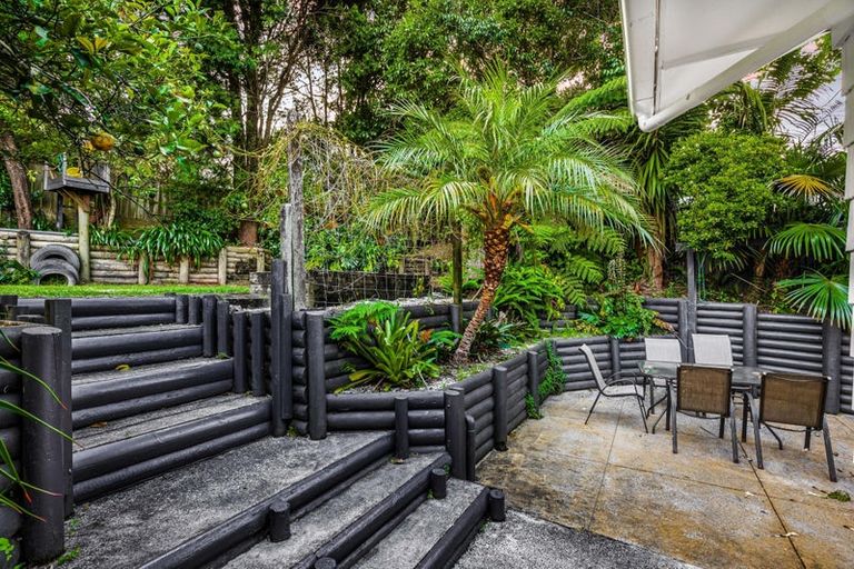 Photo of property in 15 Arde Place, Massey, Auckland, 0614