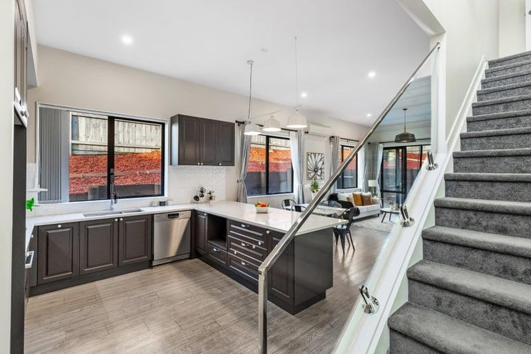 Photo of property in 1 Barrique Road, Kumeu, 0810