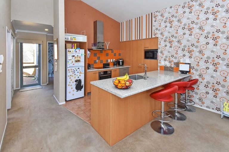 Photo of property in 99 Riverton Drive, Randwick Park, Auckland, 2105