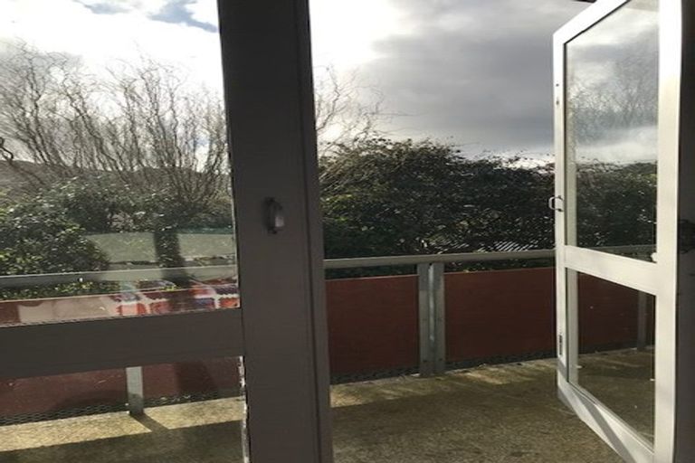 Photo of property in 2/112 Mairangi Road, Wilton, Wellington, 6012