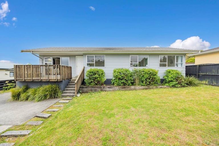 Photo of property in 138 Moire Road, West Harbour, Auckland, 0618
