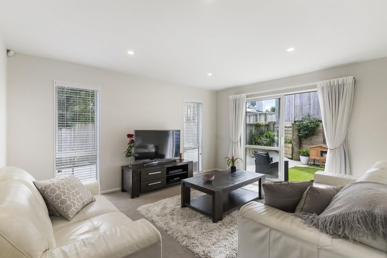 Photo of property in 6b Gibraltar Street, Howick, Auckland, 2014