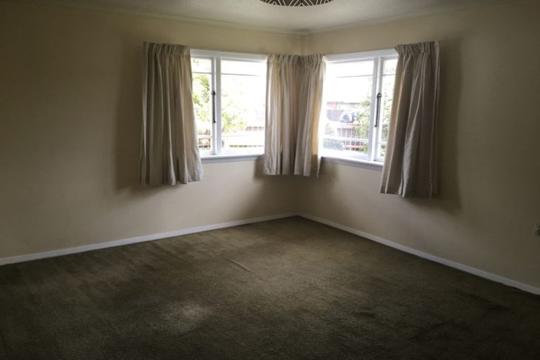 Photo of property in 11 Daniels Road, Redwood, Christchurch, 8051