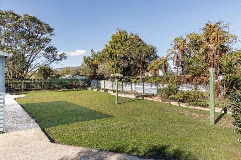 Photo of property in 59 Romilly Street, Westport, 7825