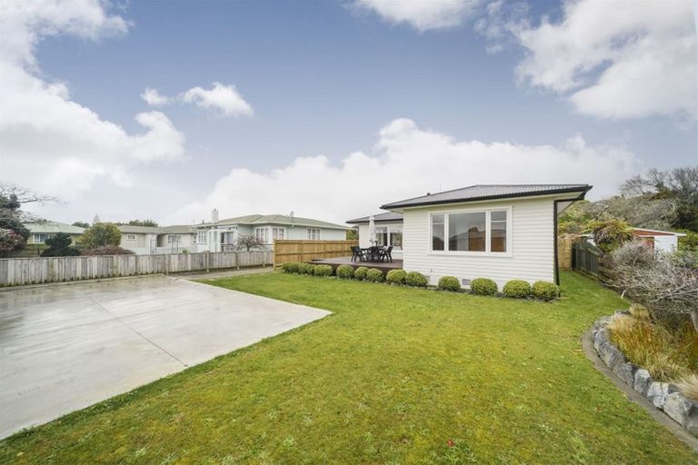 Photo of property in 12 Belvedere Crescent, Takaro, Palmerston North, 4412