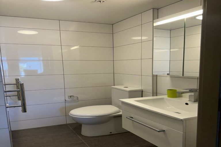 Photo of property in Canvas Apartments, 1/307 Willis Street, Te Aro, Wellington, 6011