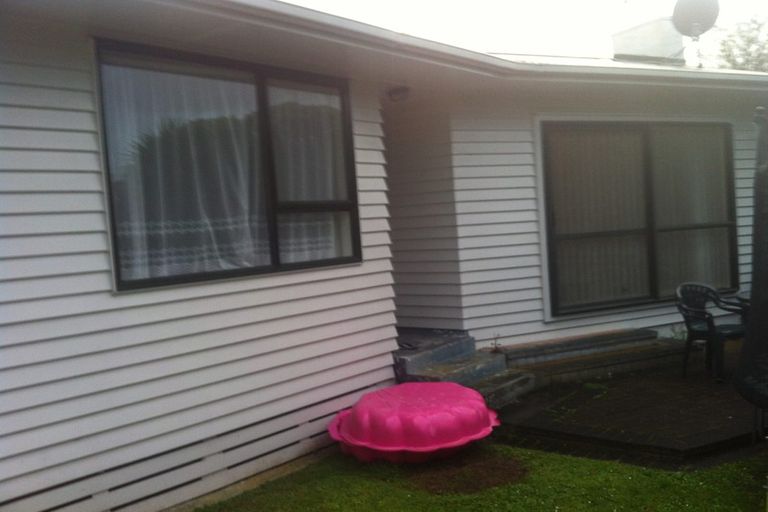 Photo of property in 3a Kelvin Road, Papakura, 2110