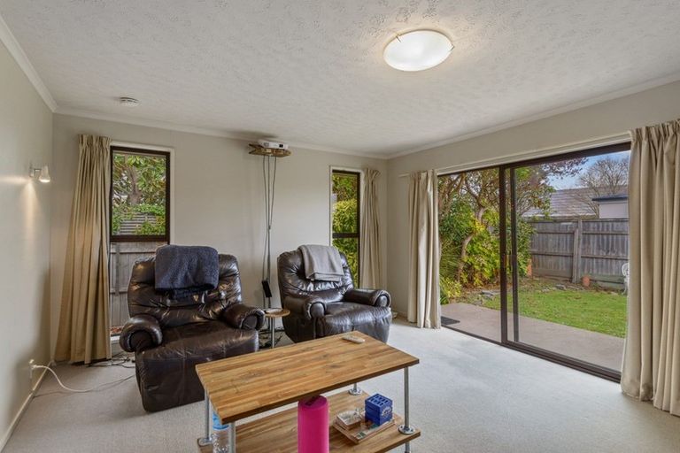 Photo of property in 1/74a Jeffreys Road, Fendalton, Christchurch, 8052
