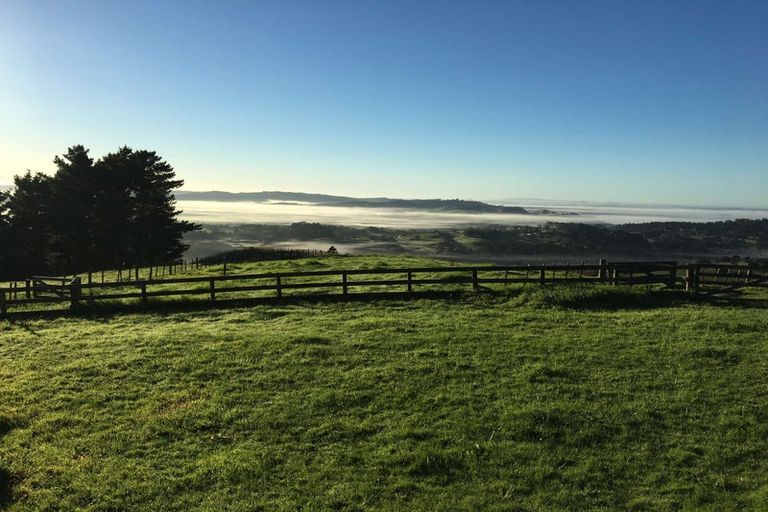 Photo of property in 177 Alf Access Road, Helensville, 0875