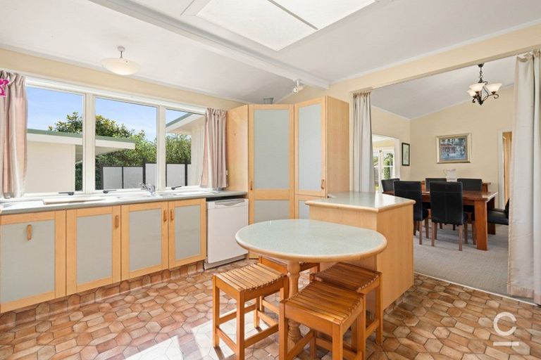 Photo of property in 30 Myres Street, Otumoetai, Tauranga, 3110