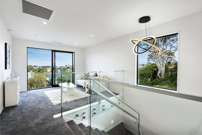 Photo of property in 12a Rewi Street, Torbay, Auckland, 0630