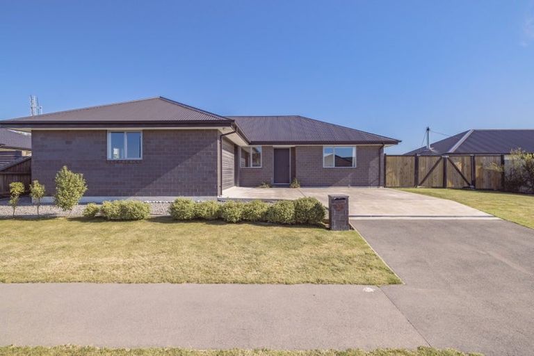 Photo of property in 15 Fairbairn Road, Rolleston, 7614