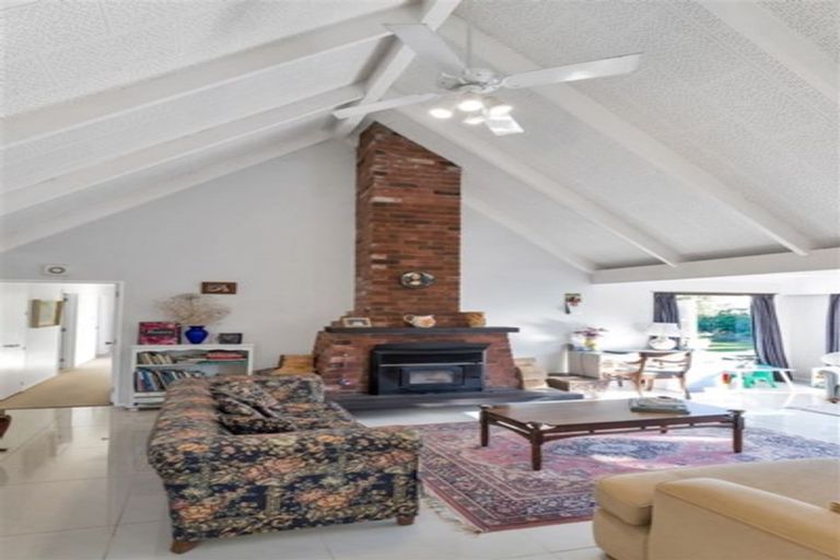 Photo of property in 4 Watkins Drive, Rangiora, 7400