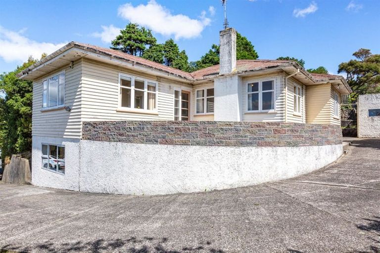 Photo of property in 4 Tainui Terrace, Tawa, Wellington, 5028