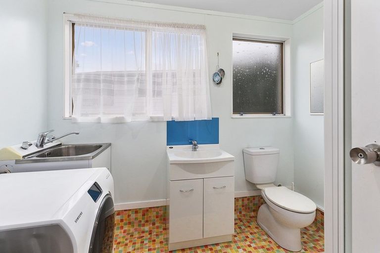 Photo of property in 24 Eskdale Road, Papakowhai, Porirua, 5024