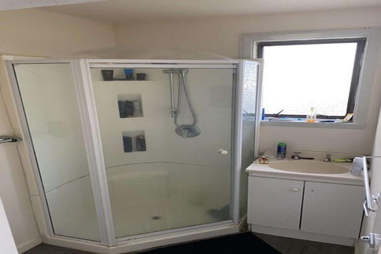 Photo of property in 18 Hillary Crescent, Upper Riccarton, Christchurch, 8041