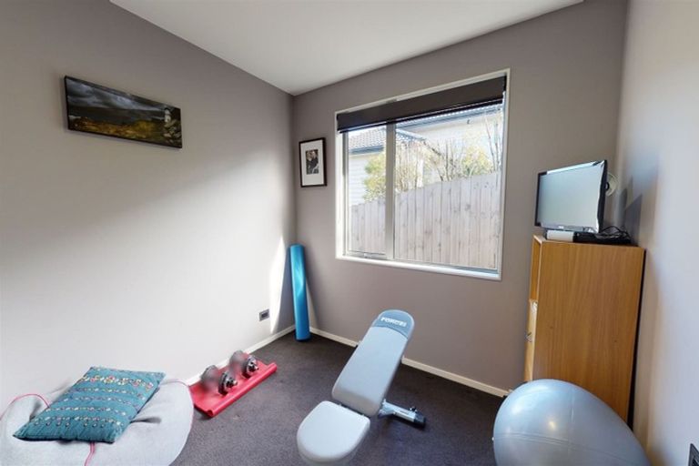Photo of property in 94 Lake Panorama Drive, Henderson Valley, Auckland, 0612