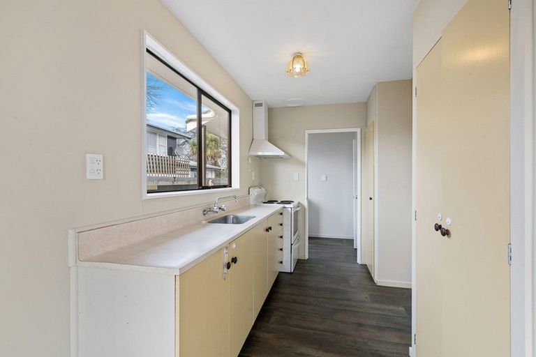 Photo of property in 2/279 Main South Road, Hornby, Christchurch, 8042