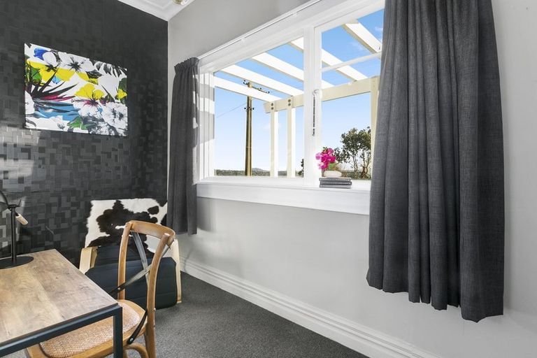 Photo of property in 84 Tomahawk Road, Andersons Bay, Dunedin, 9013