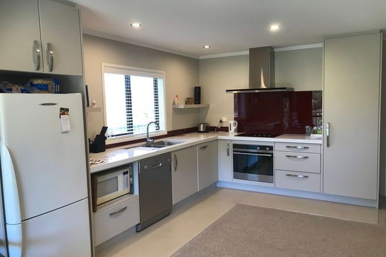 Photo of property in 14a Gracechurch Drive, Flat Bush, Auckland, 2016