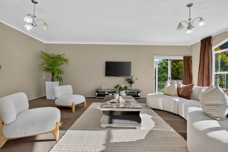 Photo of property in 873 Waitakere Road, Kumeu, 0891